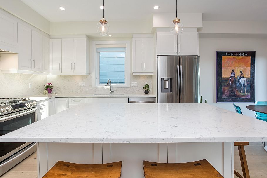 341 E 13th Street North Vancouver, BC - 5