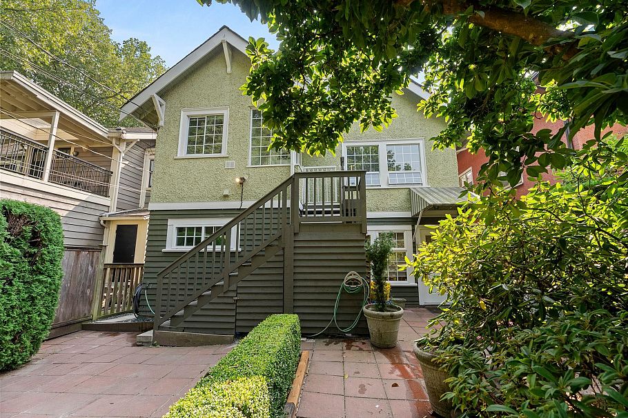 909 W 18th Avenue Vancouver, BC - 26