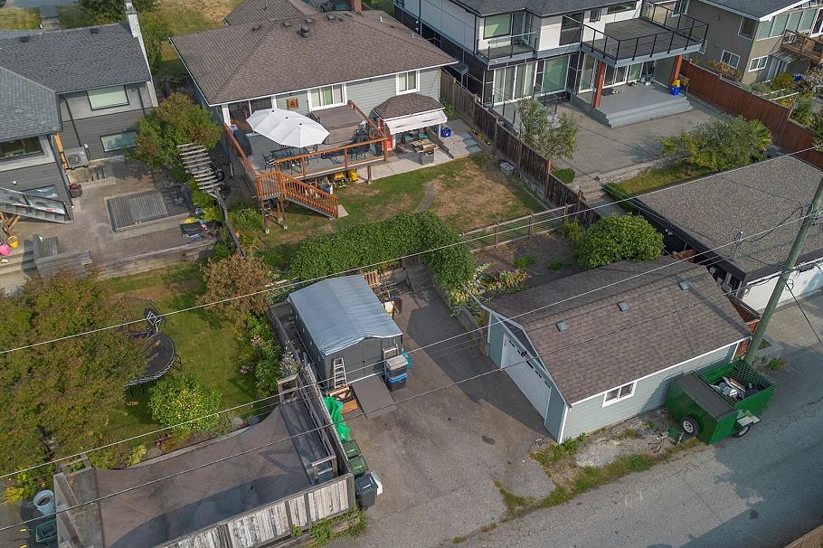 843 Whitchurch Street North Vancouver, BC - 34