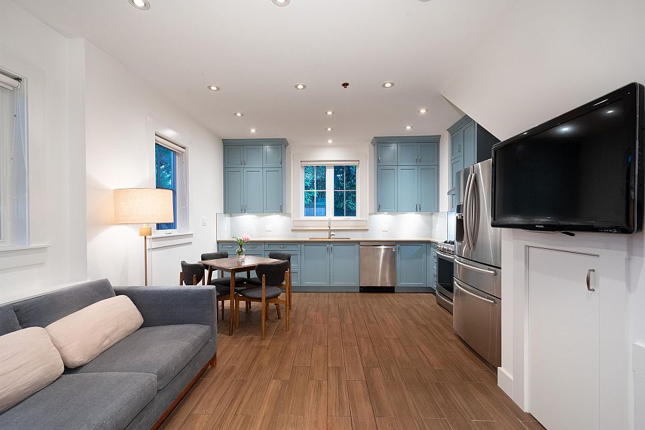 3132 W 7th Avenue Vancouver, BC - 7