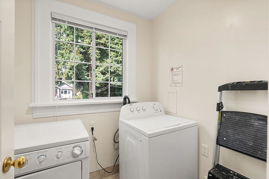 909 W 18th Avenue Vancouver, BC - 24