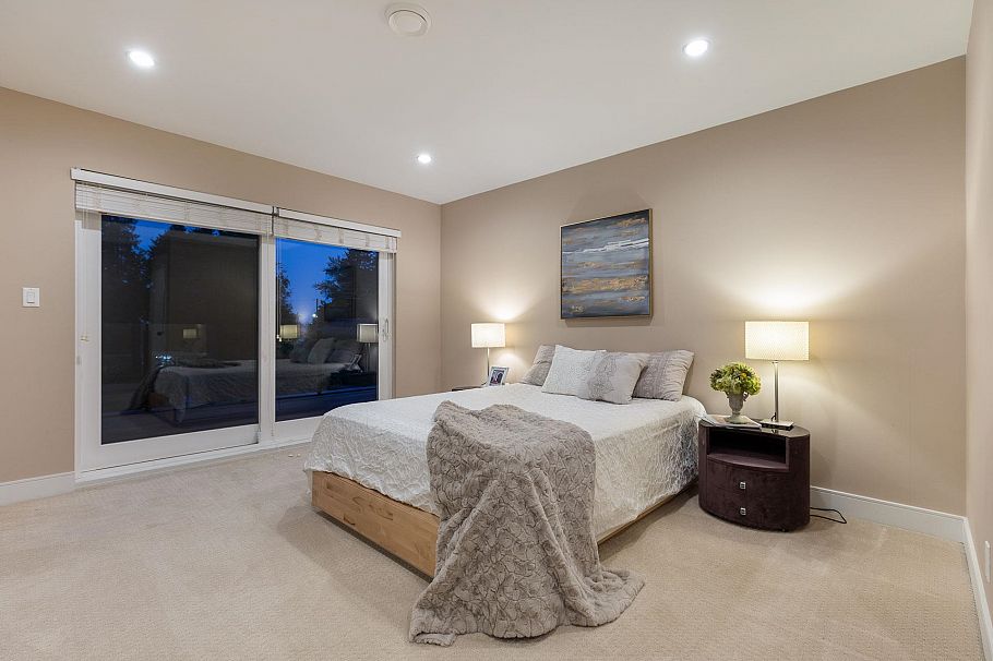 839 W 20th Street North Vancouver, BC - 24