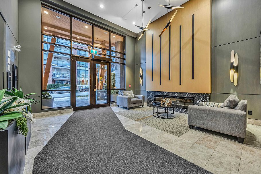 404 2632 Library Lane North Vancouver, BC - 33