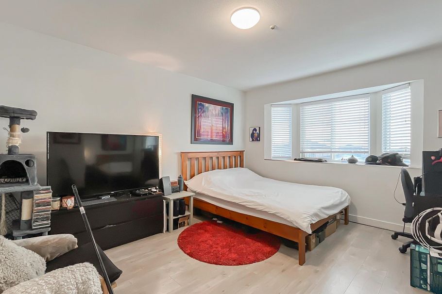 736 E 55th Avenue Vancouver, BC - 13