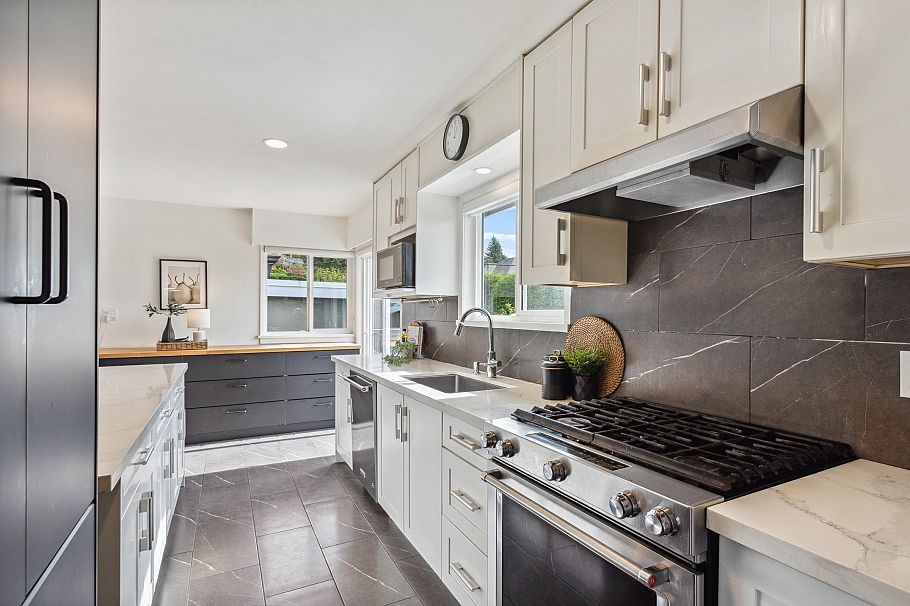 935 Beaconsfield Road North Vancouver, BC - 13