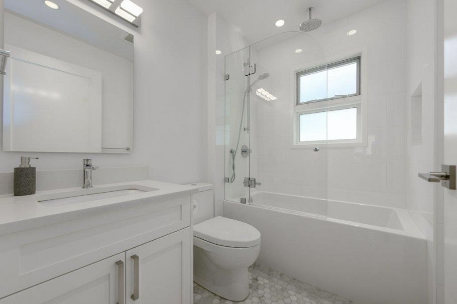 5051 Sherbrooke Street Vancouver, BC - 17