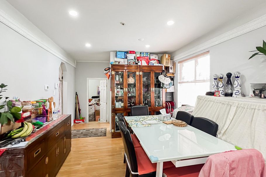 1860 SE Marine Drive Vancouver, BC - 16