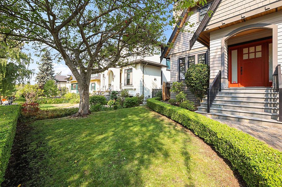 3553 W 31st Avenue Vancouver, BC - 36