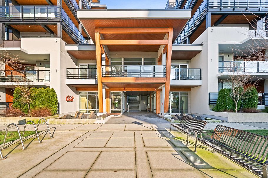 304 108 E 8th Street North Vancouver, BC - 36