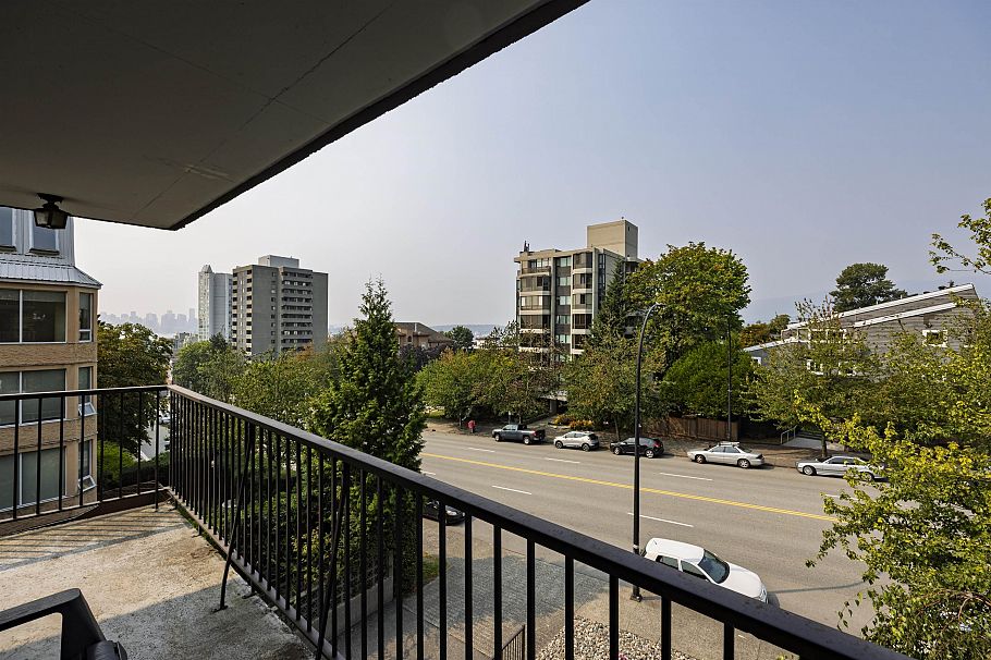 302 540 Lonsdale Avenue North Vancouver, BC - 19