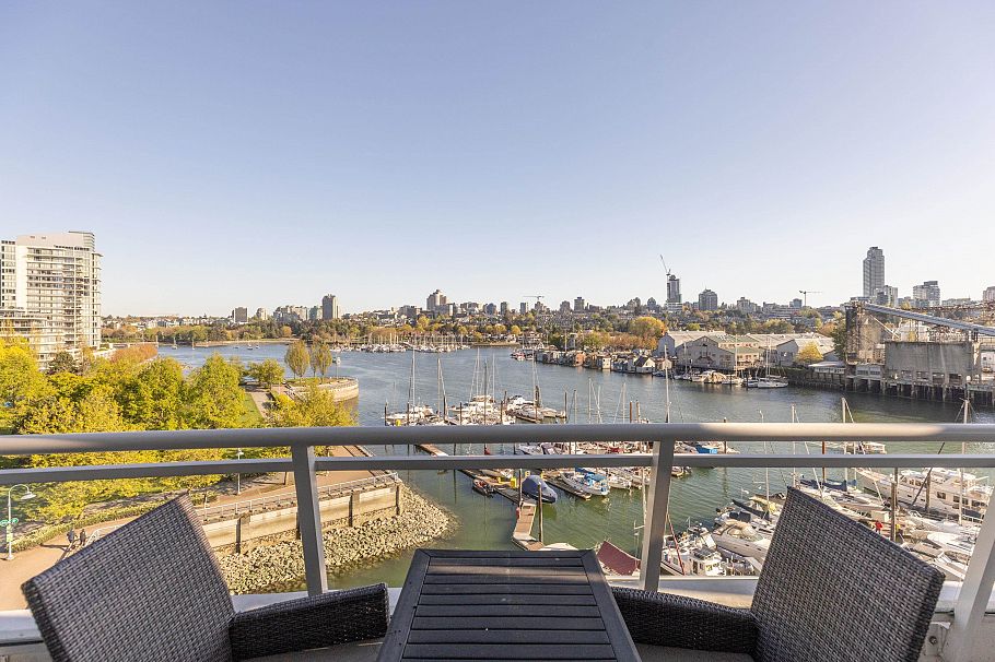 701 628 Kinghorne Mews Vancouver, BC - 24