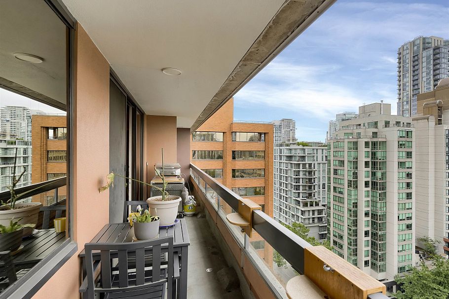 1108 1177 Hornby Street Vancouver, BC - 18