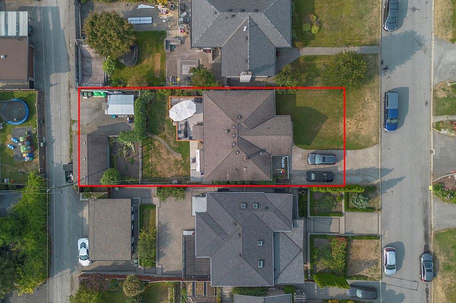 843 Whitchurch Street North Vancouver, BC - 40