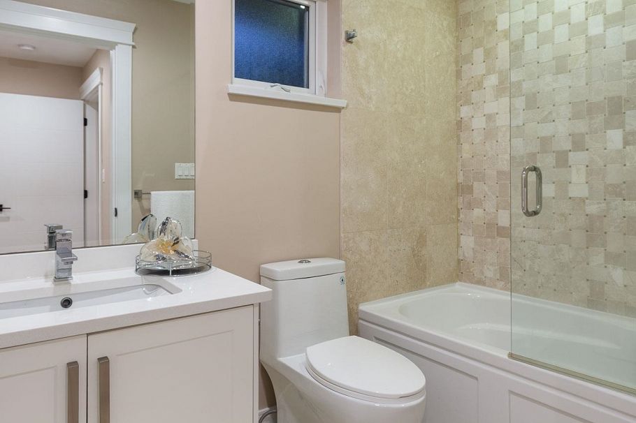 839 W 20th Street North Vancouver, BC - 26