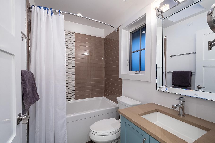 3132 W 7th Avenue Vancouver, BC - 17