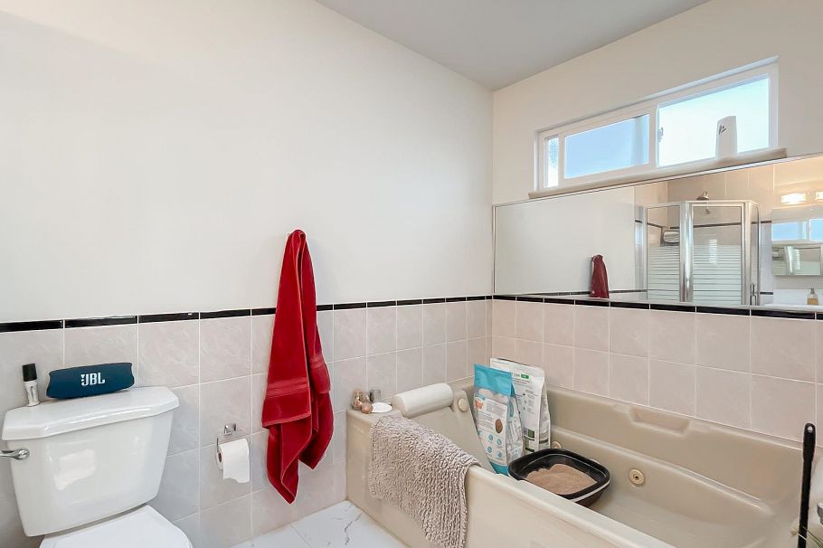 736 E 55th Avenue Vancouver, BC - 16