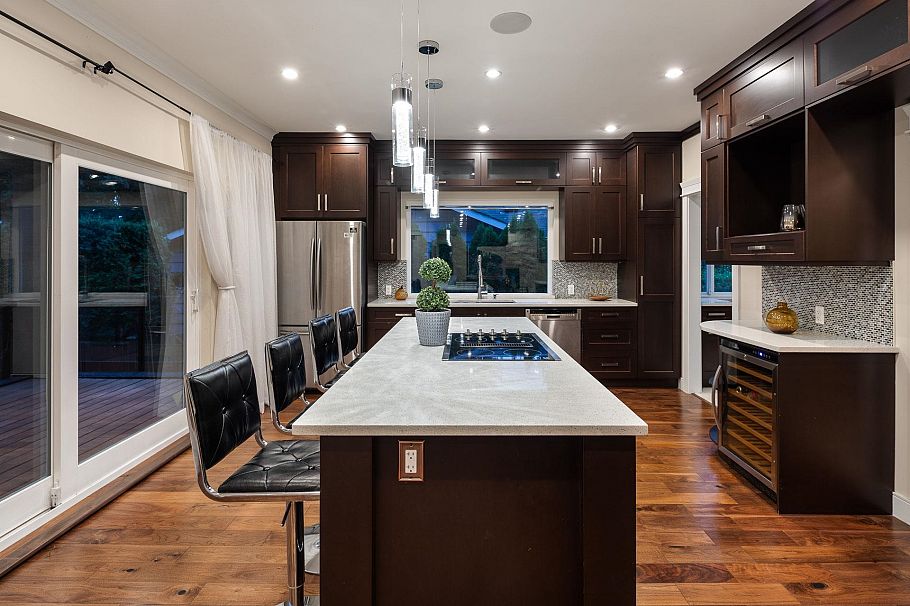 839 W 20th Street North Vancouver, BC - 12