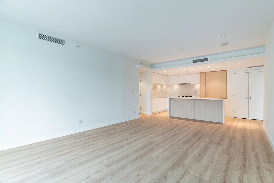 401 1500 Fern Street North Vancouver, BC - 12