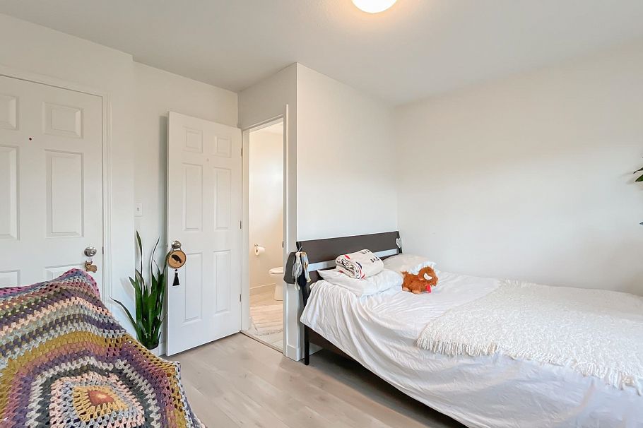 736 E 55th Avenue Vancouver, BC - 19