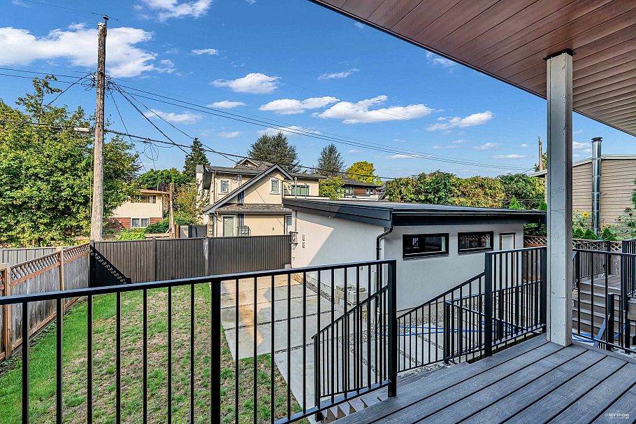 4465 Wallace Street Vancouver, BC - 12