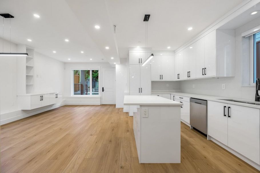 2 3096 Vanness Avenue Vancouver, BC - 7