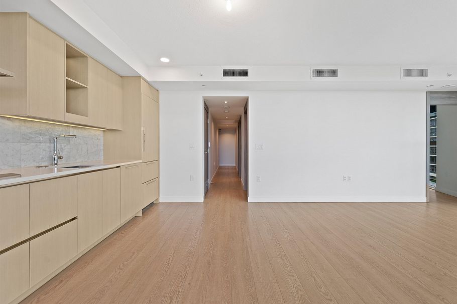 684 87 Nelson Street Vancouver, BC - 9