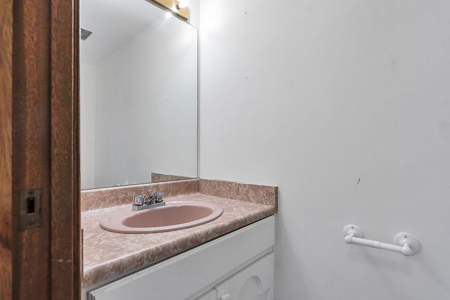 201 845 Chilco Street Vancouver, BC - 21