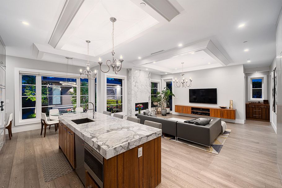 2820 W 32nd Avenue Vancouver, BC - 9