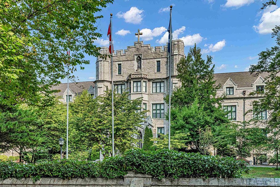 4465 Wallace Street Vancouver, BC - 38