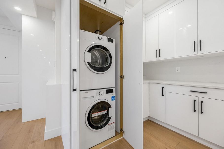 2 3096 Vanness Avenue Vancouver, BC - 17