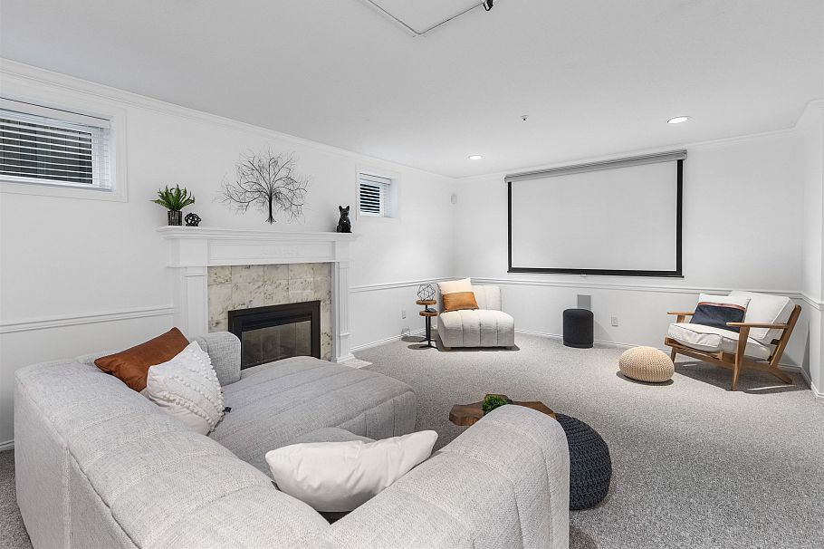 2318 Oliver Crescent Vancouver, BC - 32