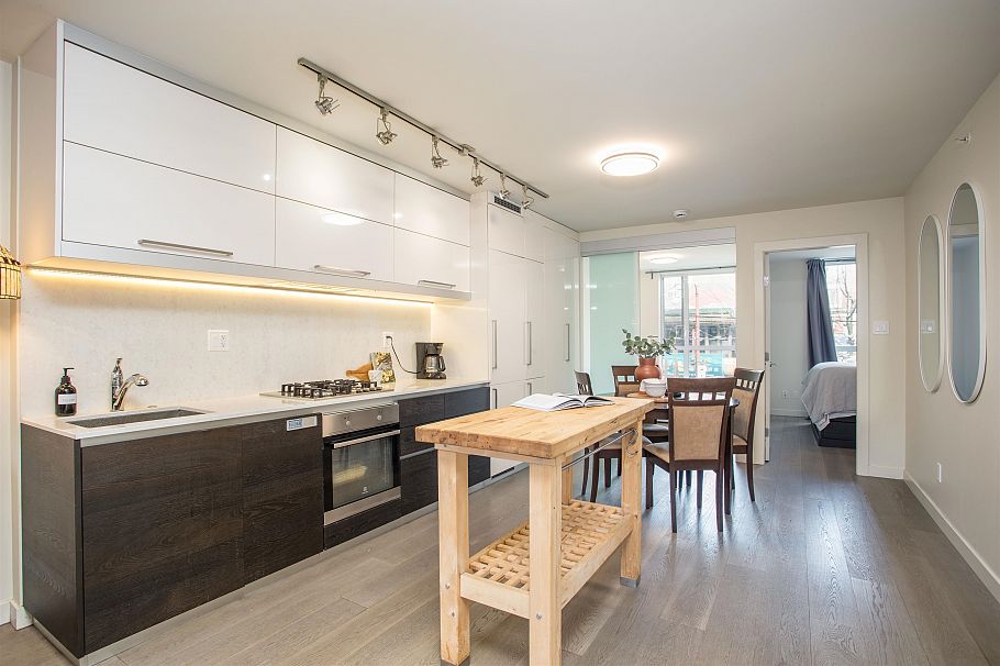 208 189 Keefer Street Vancouver, BC - 3