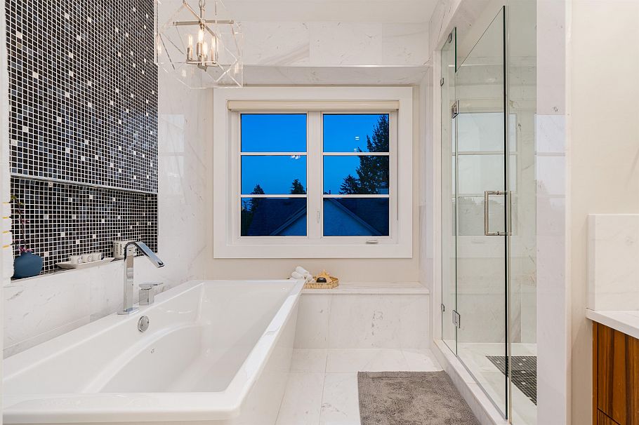 2820 W 32nd Avenue Vancouver, BC - 20