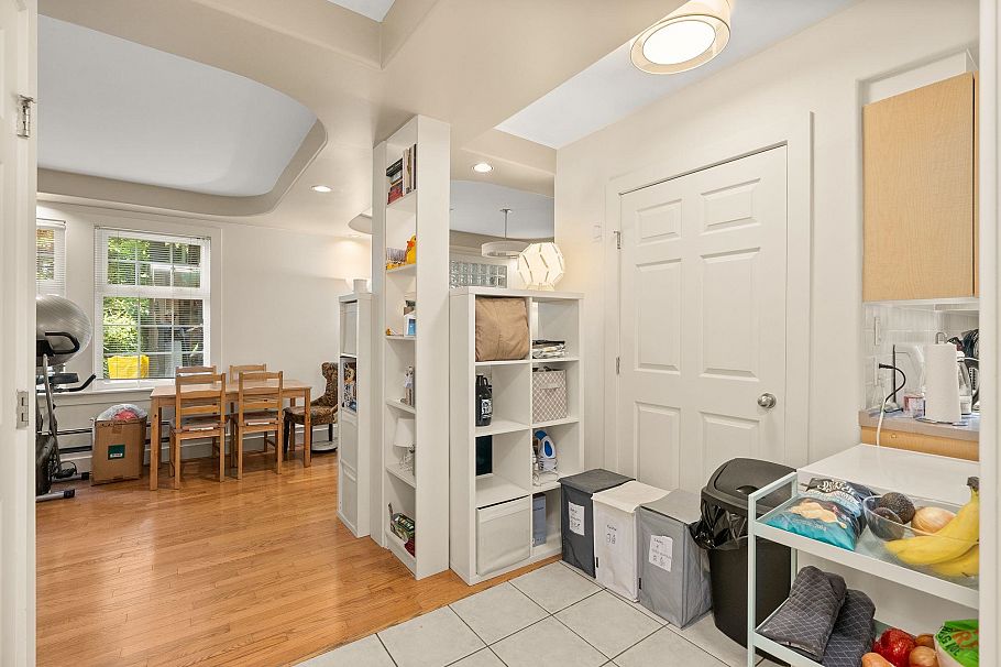 909 W 18th Avenue Vancouver, BC - 34