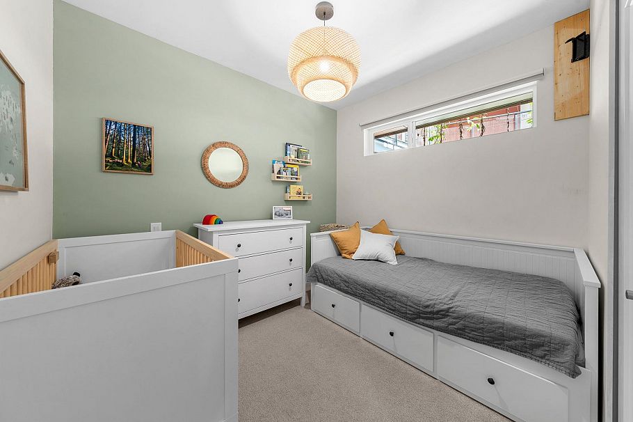 302 1496 Charlotte Road North Vancouver, BC - 4