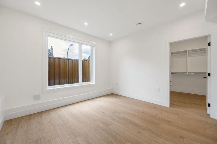 2 3096 Vanness Avenue Vancouver, BC - 12