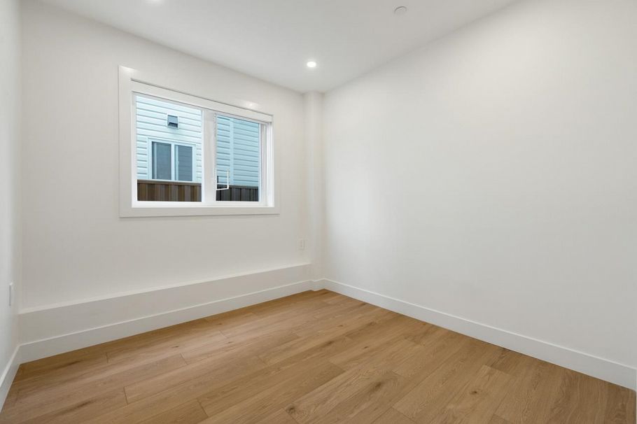 2 3096 Vanness Avenue Vancouver, BC - 15