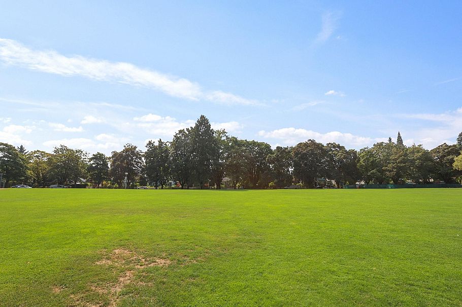 3553 W 31st Avenue Vancouver, BC - 38