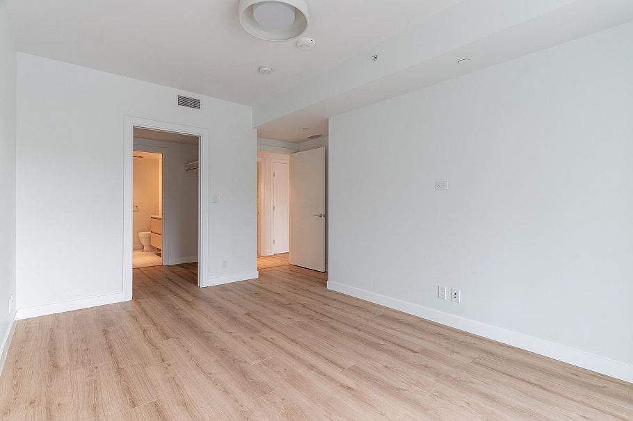 401 1500 Fern Street North Vancouver, BC - 14