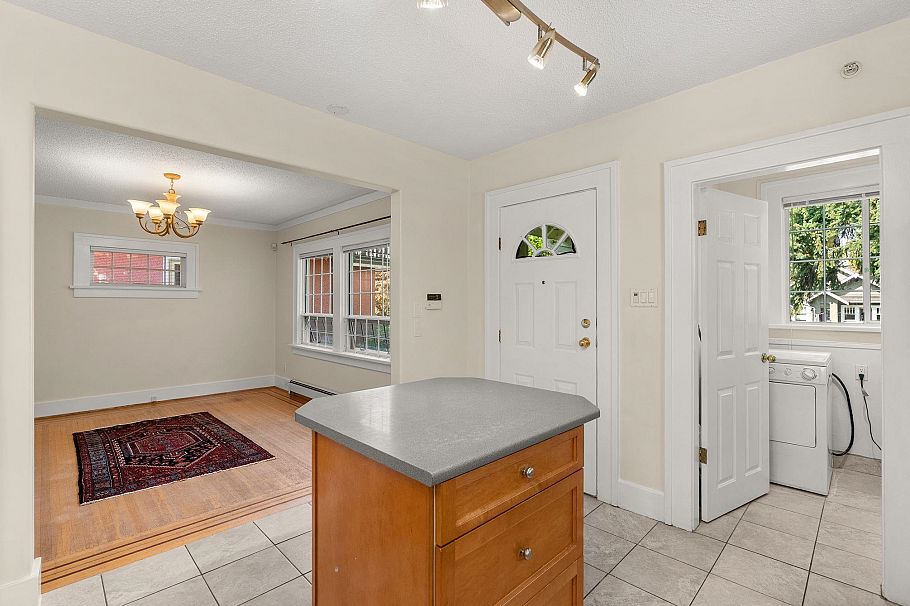 909 W 18th Avenue Vancouver, BC - 13