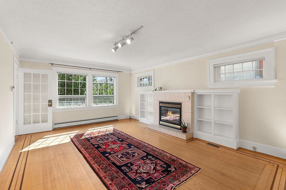 909 W 18th Avenue Vancouver, BC - 5