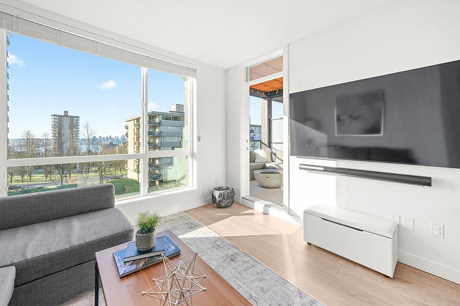 304 108 E 8th Street North Vancouver, BC - 9