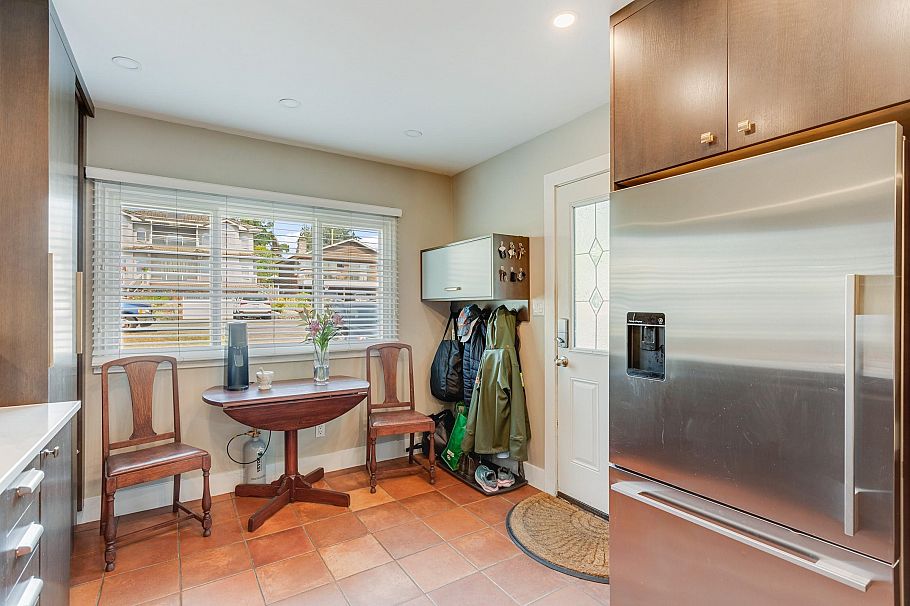 843 Whitchurch Street North Vancouver, BC - 10