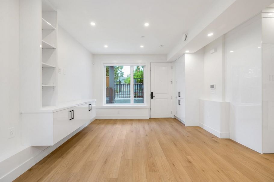 2 3096 Vanness Avenue Vancouver, BC - 9