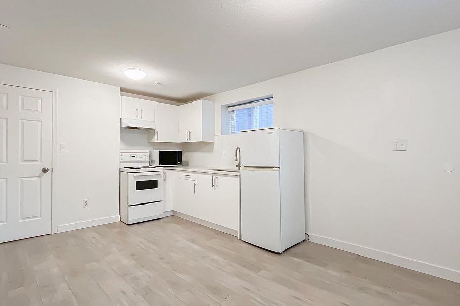 736 E 55th Avenue Vancouver, BC - 28