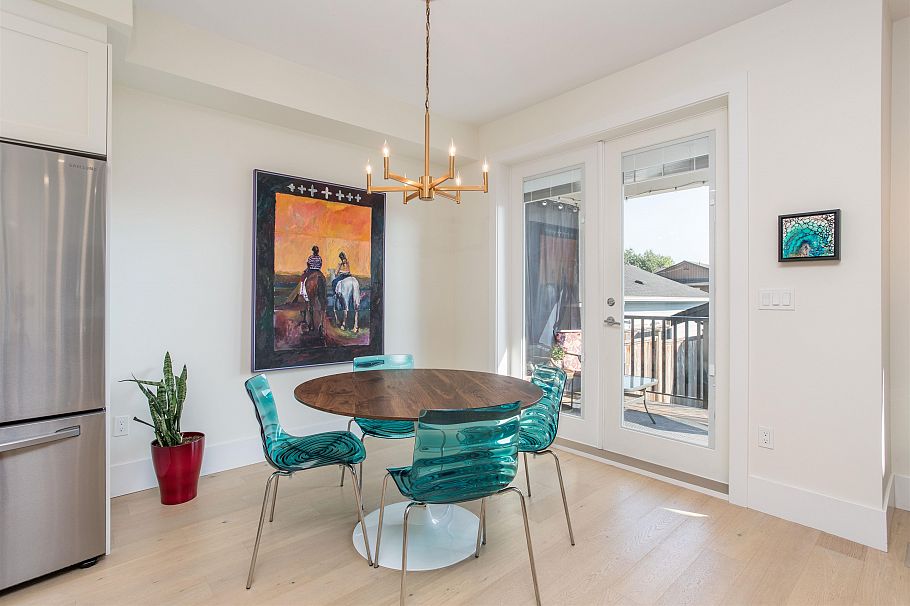 341 E 13th Street North Vancouver, BC - 11