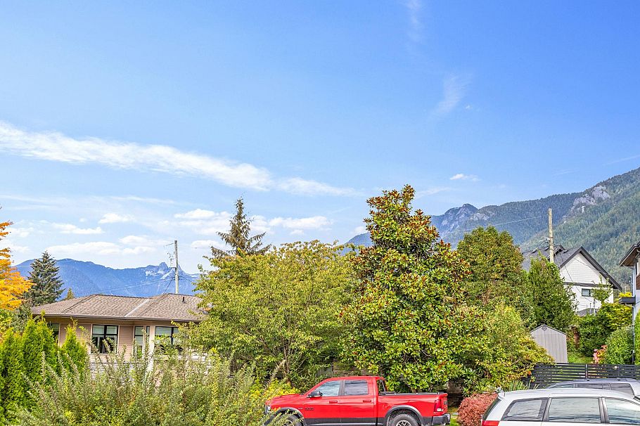 935 Beaconsfield Road North Vancouver, BC - 37