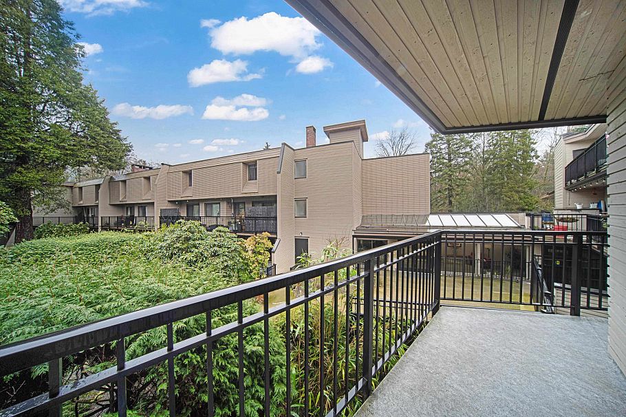 320 1385 Draycott Road North Vancouver, BC - 20