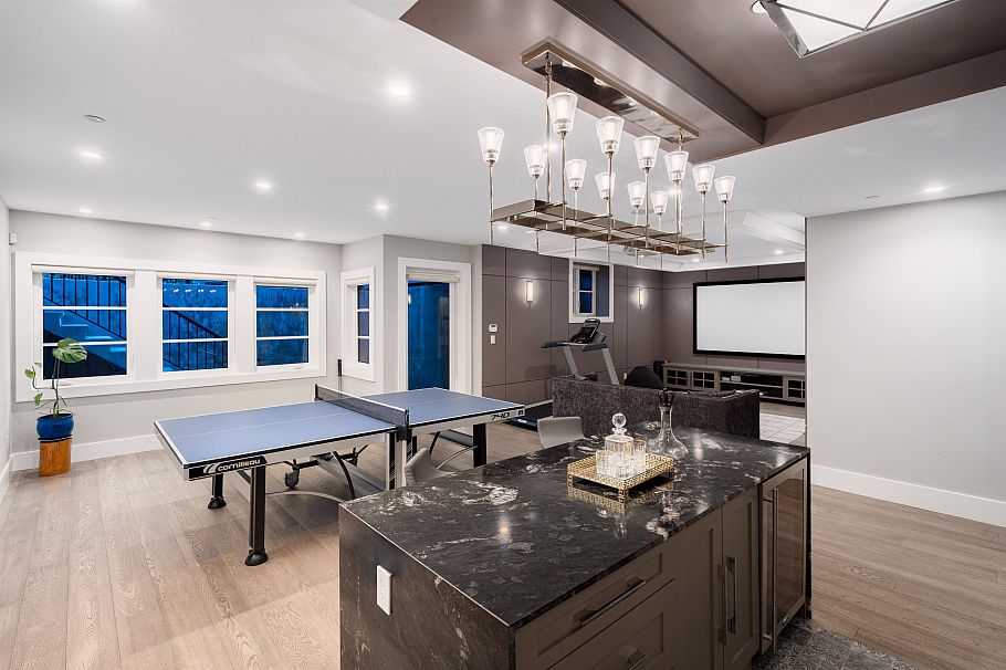 2820 W 32nd Avenue Vancouver, BC - 28