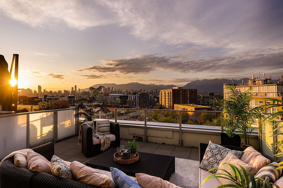 602 2508 Watson Street Vancouver, BC - 1